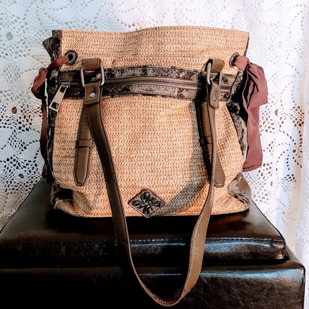 Vera Wang Bag - Picture 2 of 5